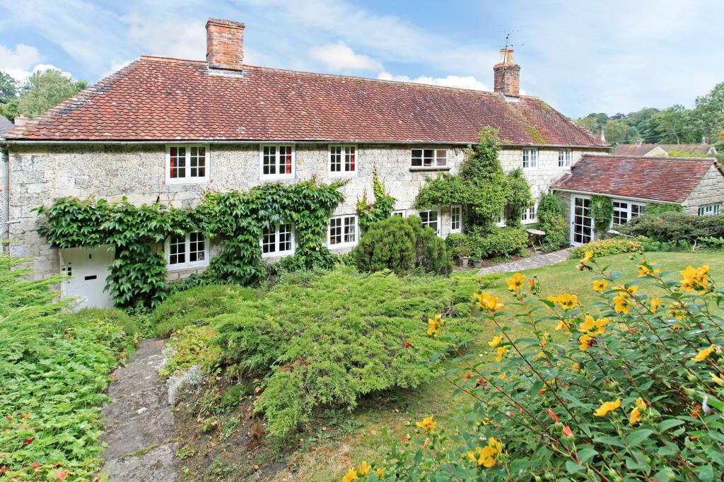 Period cottage in Hindon sold Rural View Estate Agents Wiltshire