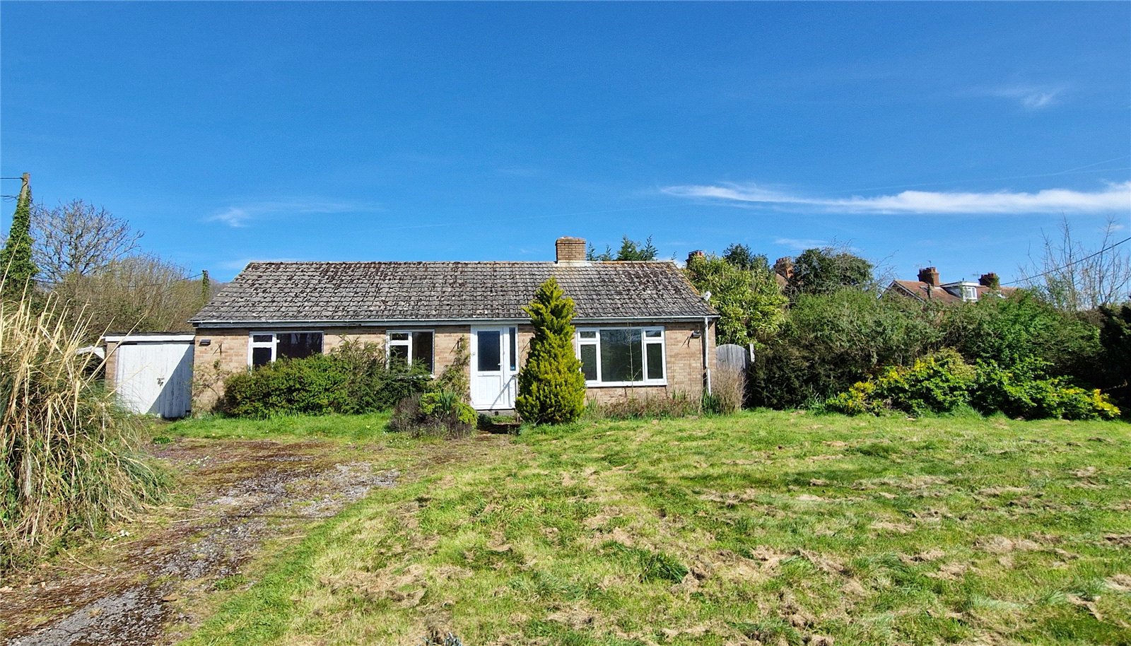 Hindon Road, Dinton