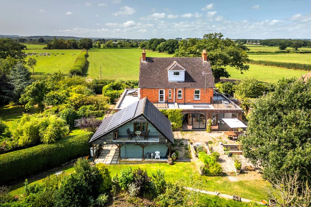 TSB240084_03.jpg TSB240084_03.jpg