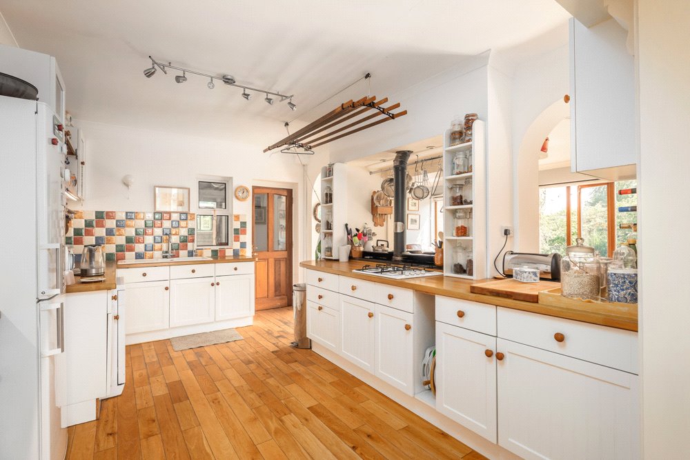 TSB240084_15.jpg TSB240084_15.jpg