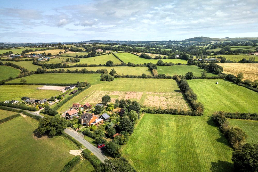 TSB240084_23.jpg TSB240084_23.jpg