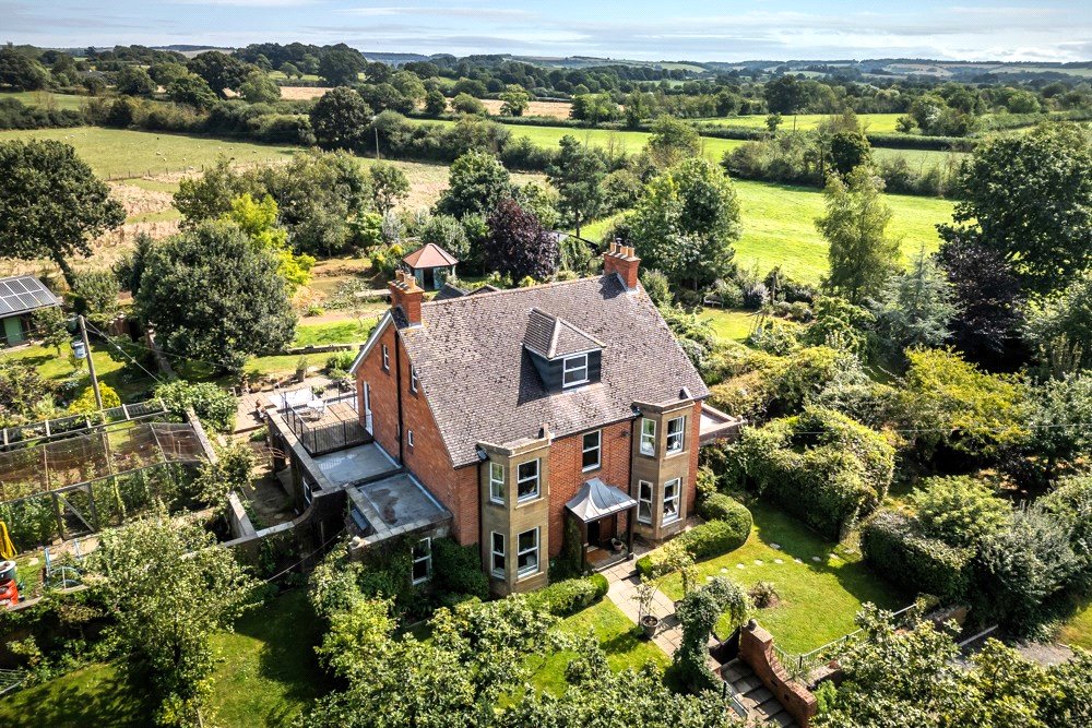 TSB240084_25.jpg TSB240084_25.jpg