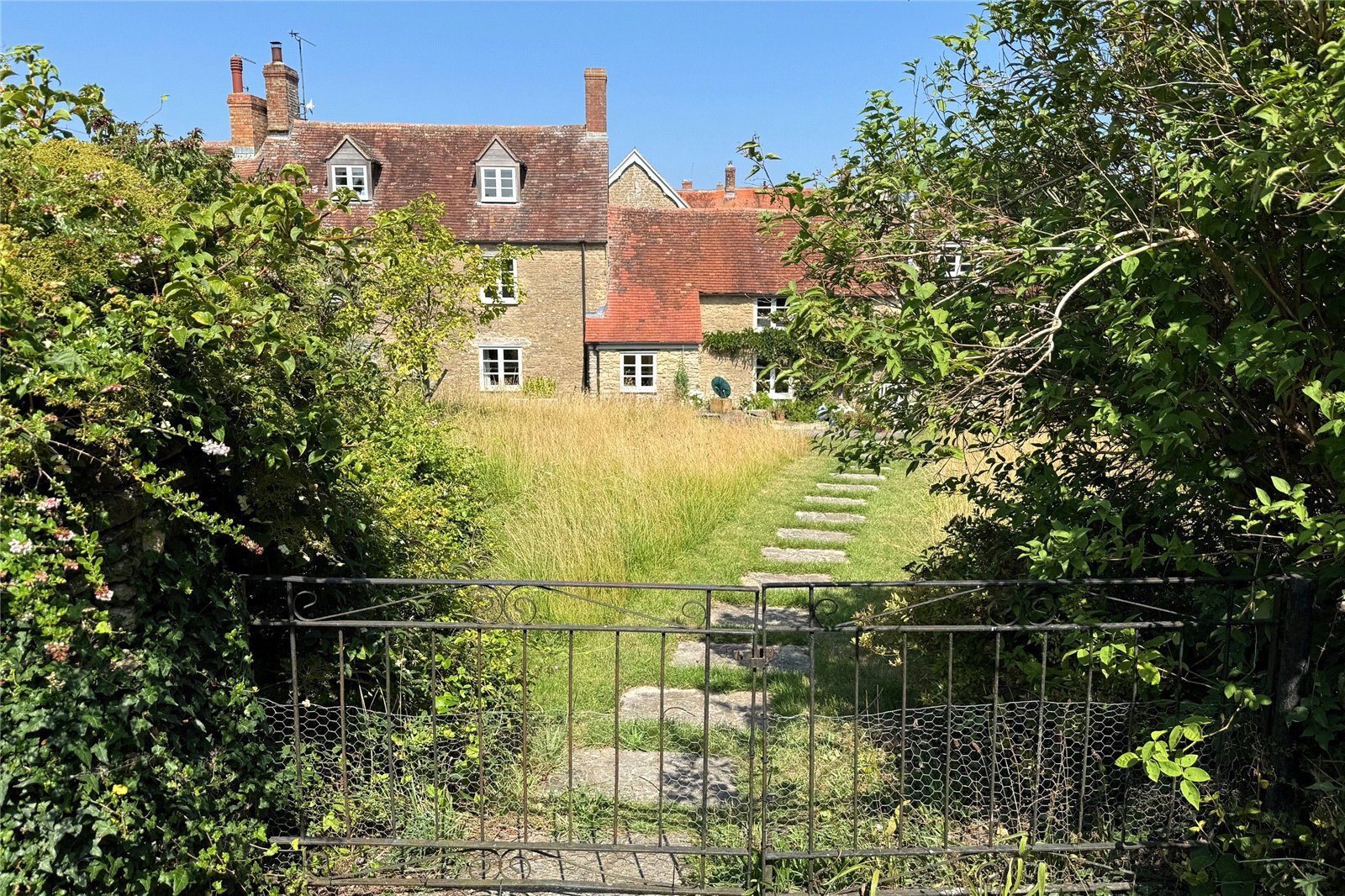 TSB250035_48.jpg TSB250035_48.jpg