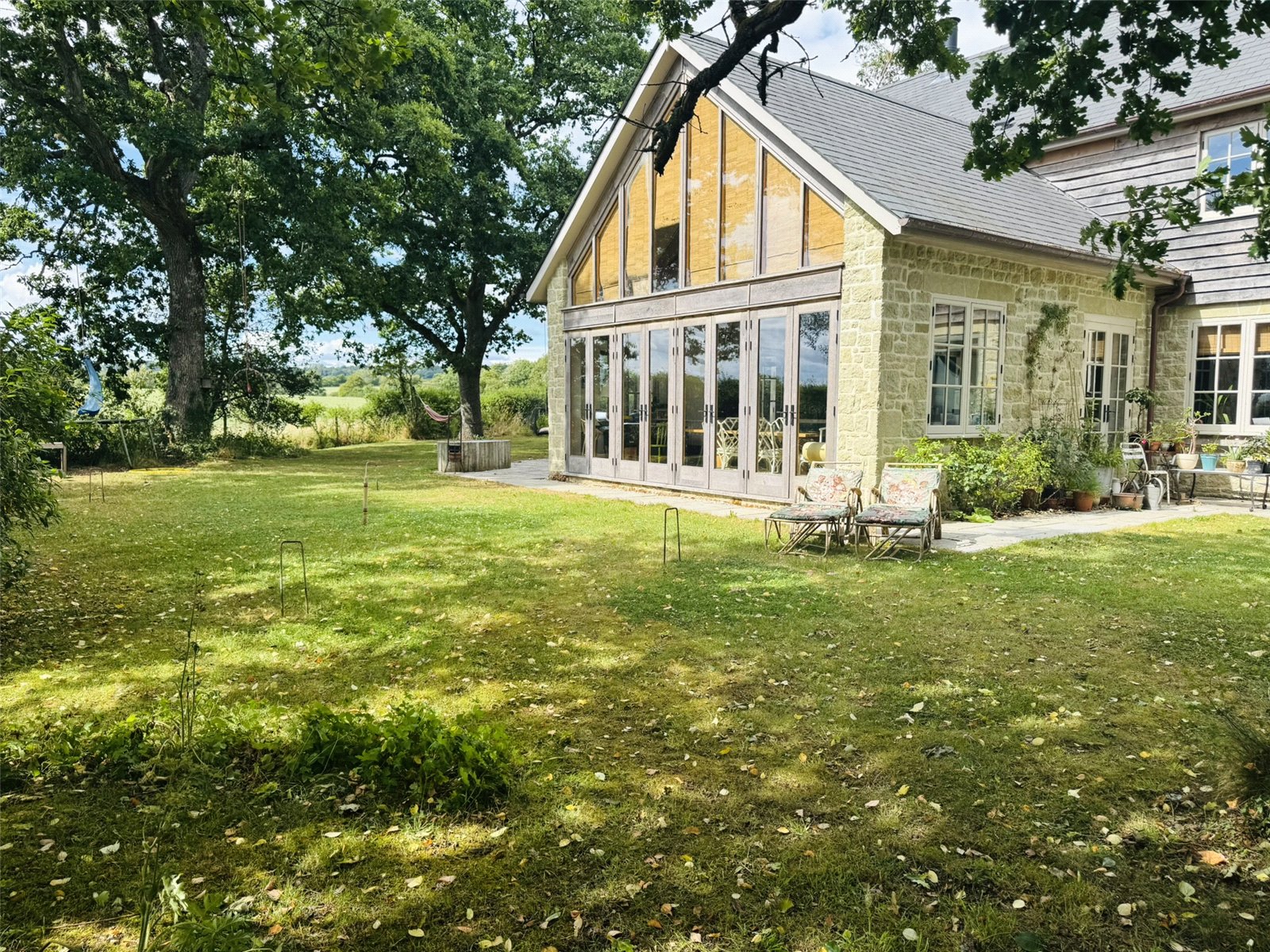 Picture No. 02 Picture No. 02