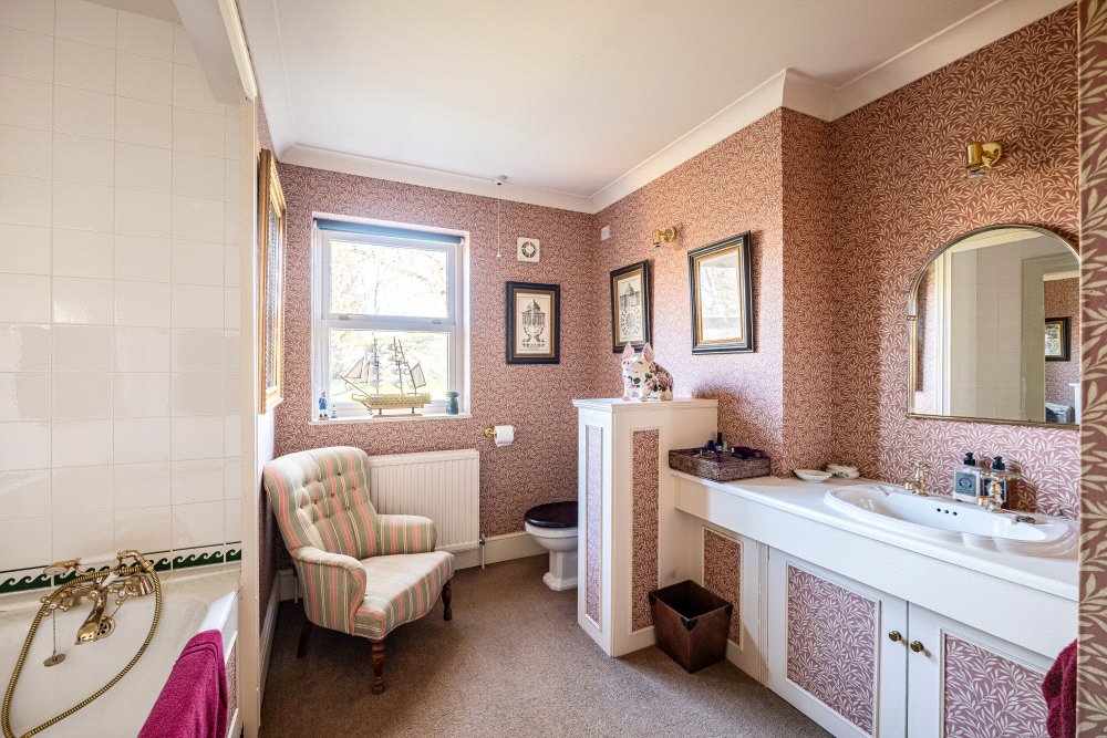 TSB250095_05.jpg TSB250095_05.jpg